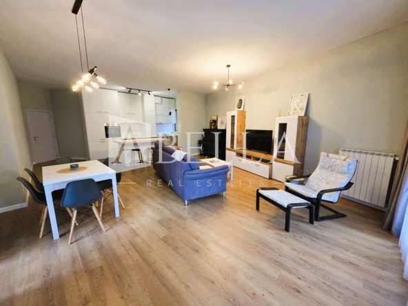 Тристаен апартамент в София, Изток - 150 кв.м за 2159 €/кв.м - Снимка #1