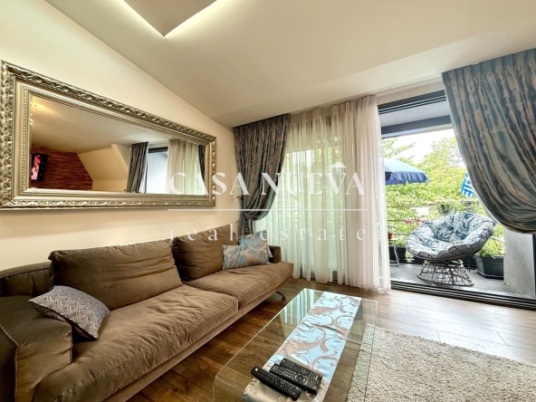 Къща в София, Център - 400 кв.м за 2742 €/кв.м - Снимка #1