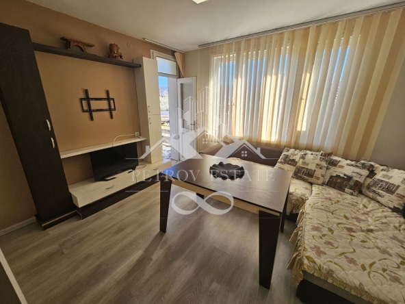 Дава се под наем Тристаен апартамент в Велинград - 74 кв.м за 348.84 € - Снимка #1