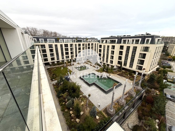Четиристаен апартамент в к.к. Св.Св. Константин и Елена - 331 кв.м за 1525 €/кв.м - Снимка #1