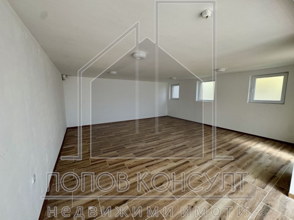 Дава се под наем Офис в Пловдив, Южен - 120 кв.м за 797.64 € - Снимка #1