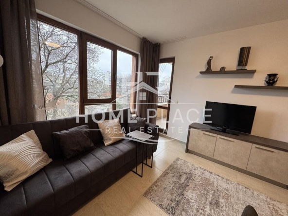 Дава се под наем Двустаен апартамент в Варна, Левски - 67 кв.м за 648.21 € - Снимка #1