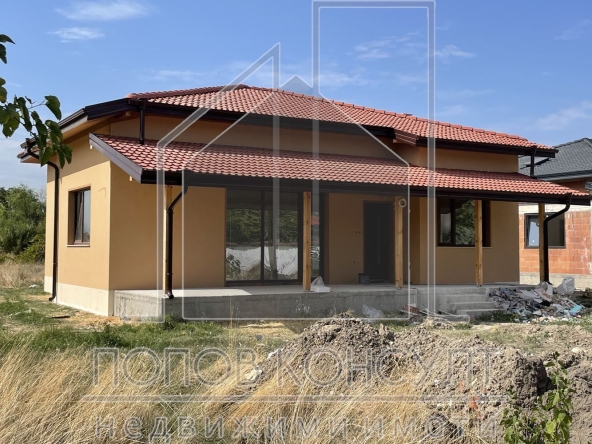 Къща в с. Радиново, Област Пловдив - 128 кв.м за 1843 €/кв.м - Снимка #1