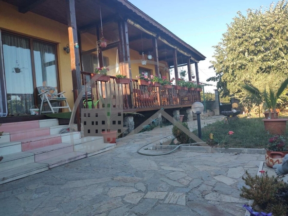 Къща в с. Дъбравино, Област Варна - 310 кв.м за 214 €/кв.м - Снимка #1