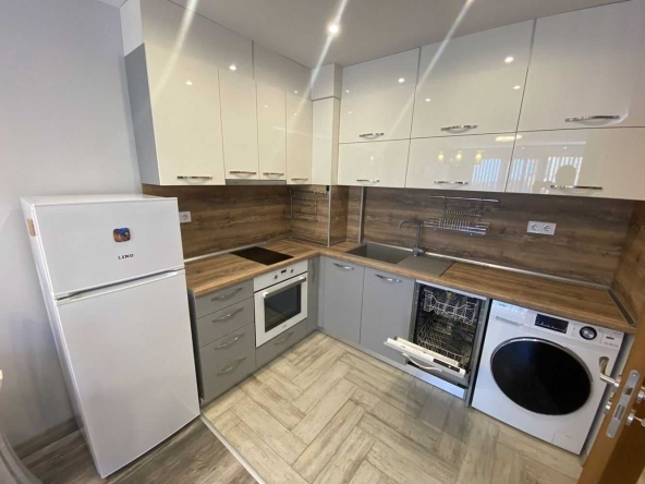 Дава се под наем Двустаен апартамент в Варна, Победа - 60 кв.м за 398.82 € - Снимка #1