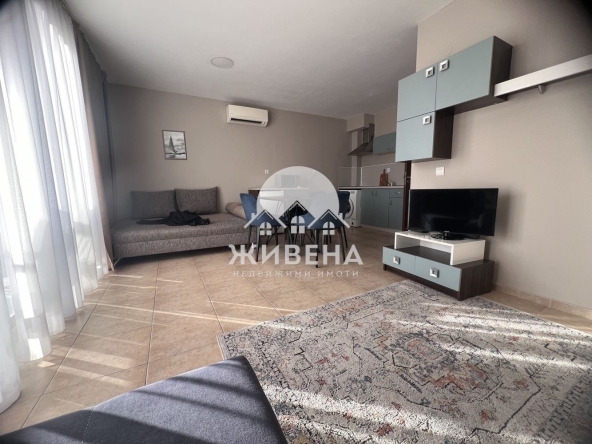 Дава се под наем Тристаен апартамент в к.к. Св.Св. Константин и Елена - 80 кв.м за 997.05 € - Снимка #1