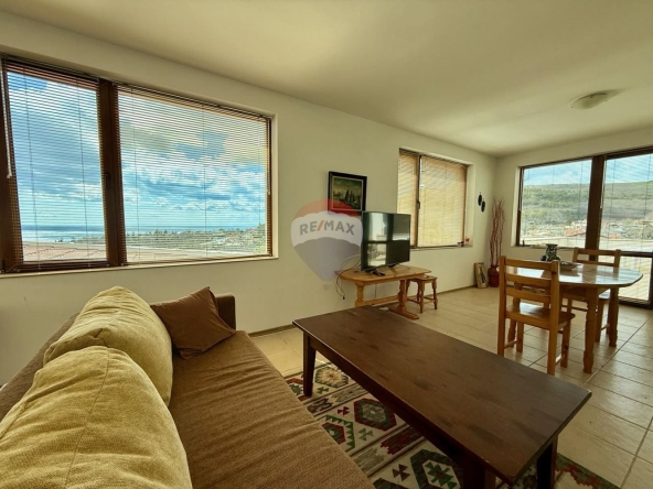 Тристаен апартамент в Балчик - 119 кв.м за 634 €/кв.м - Снимка #1