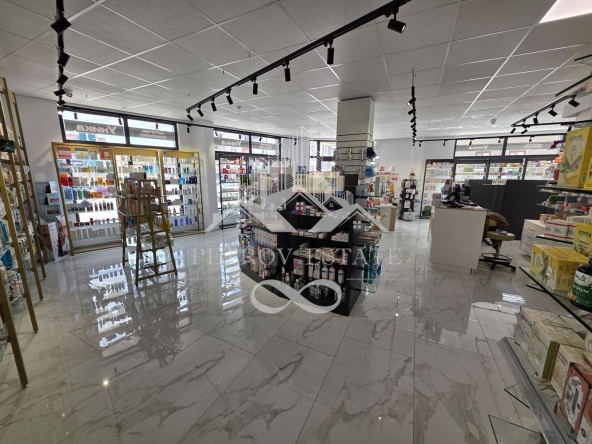 Магазин в Велинград - 209 кв.м за 998 €/кв.м - Снимка #1