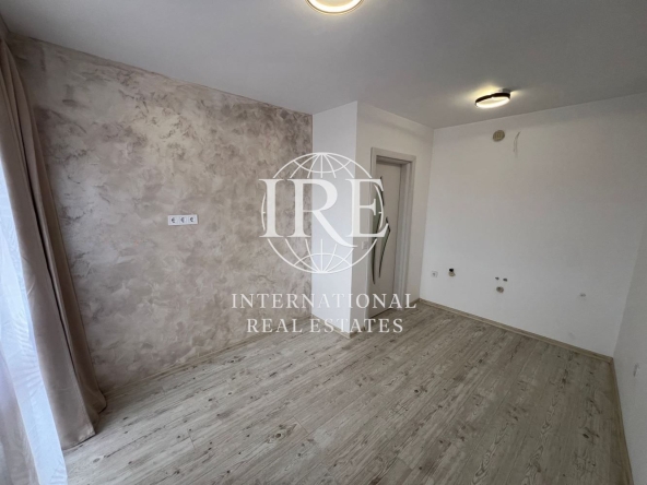 Двустаен апартамент в Варна, Погреби - 42 кв.м за 1298 €/кв.м - Снимка #1