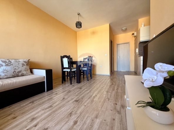 Двустаен апартамент в Балчик - 5774 кв.м за 6 €/кв.м - Снимка #1