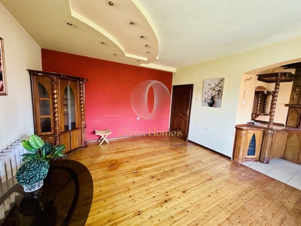 Етаж от къща в Пловдив, Гагарин - 90 кв.м за 1049 €/кв.м - Снимка #1