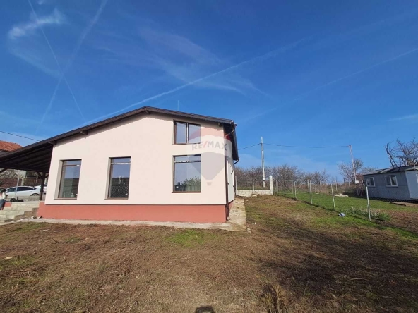 Къща в с. Изгрев, Област Варна - 160 кв.м за 925 €/кв.м - Снимка #1