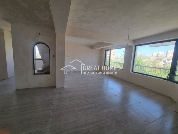Мезонет в Търговище, Вароша - 240 кв.м за 587 €/кв.м - Снимка #1