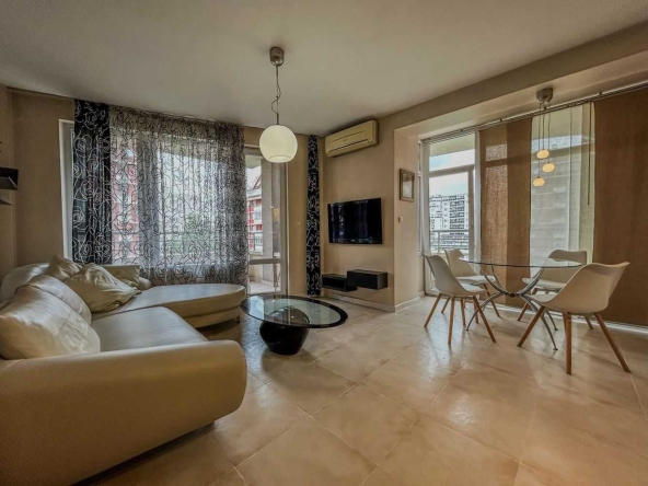 Дава се под наем Двустаен апартамент в София, Младост 4 - 90 кв.м за 846.6 € - Снимка #1