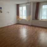 Дава се под наем Четиристаен апартамент в Бургас, Център - 95 кв.м за 548.25 € - Снимка #1