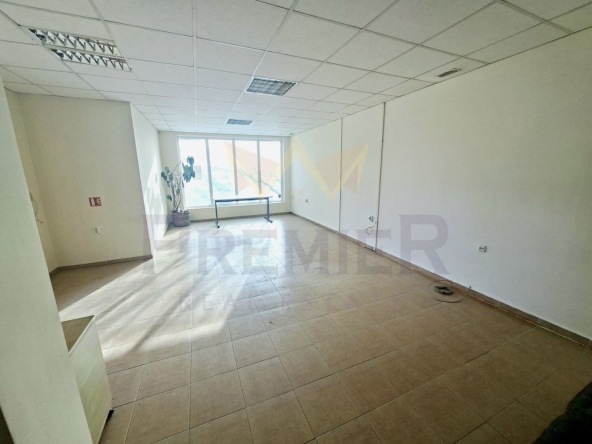Магазин в Варна, Виница - 50 кв.м за 969 €/кв.м - Снимка #1