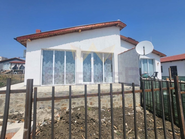 Къща в Каблешково - 70 кв.м за 693 €/кв.м - Снимка #1