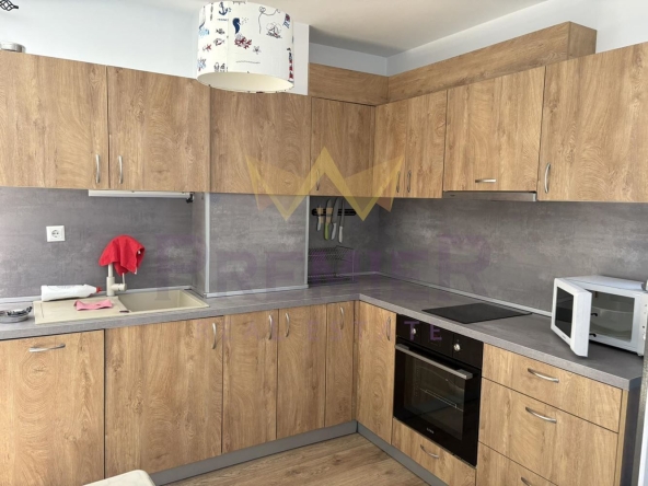 Тристаен апартамент в Поморие - 105 кв.м за 816 €/кв.м - Снимка #1