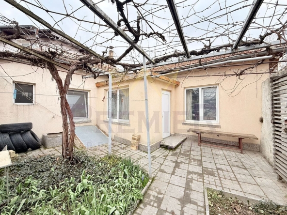 Къща в Добрич, Пинета - 140 кв.м за 474 €/кв.м - Снимка #1