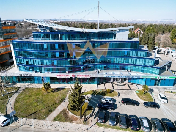 Офис в Бургас, Изгрев - 300 кв.м за 612 €/кв.м - Снимка #1