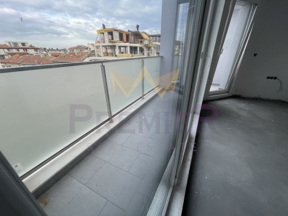 Тристаен апартамент в Бургас, Възраждане - 95 кв.м за 1266 €/кв.м - Снимка #1