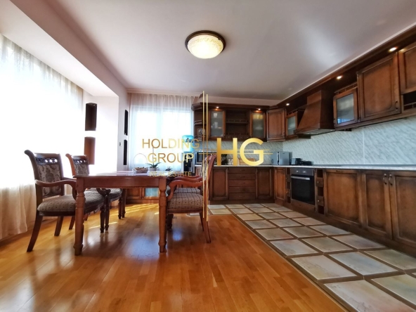 Тристаен апартамент в Варна, Гръцка махала - 106 кв.м за 2831 €/кв.м - Снимка #1
