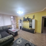 Дава се под наем Тристаен апартамент в Търговище, Запад 1 - 65 кв.м за 298.86 € - Снимка #1