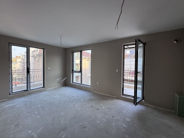Двустаен апартамент в Пловдив, Кършияка - 70 кв.м за 1267 €/кв.м - Снимка #1