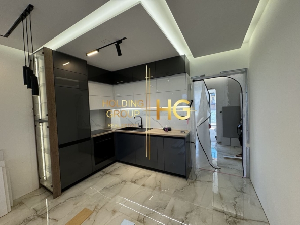 Тристаен апартамент в к.к. Св.Св. Константин и Елена - 93 кв.м за 2087 €/кв.м - Снимка #1