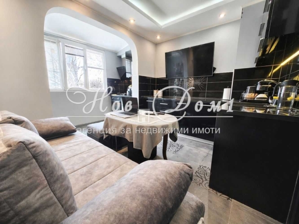 Двустаен апартамент в Варна, Младост 2 - 47 кв.м за 1465 €/кв.м - Снимка #1