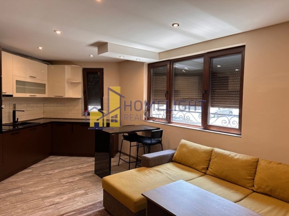 Дава се под наем Двустаен апартамент в София, Витоша - 54 кв.м за 648.21 € - Снимка #1