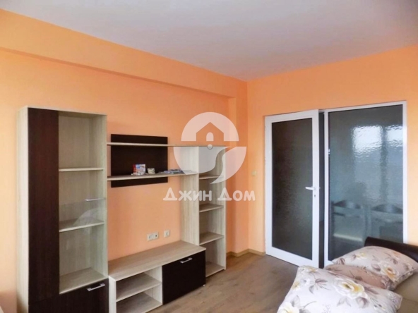 Тристаен апартамент в Поморие - 62 кв.м за 1291 €/кв.м - Снимка #1