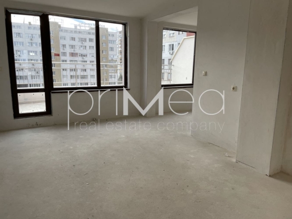 Тристаен апартамент в Бургас, Братя Миладинови - 110 кв.м за 1918 €/кв.м - Снимка #1