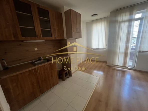 Дава се под наем Двустаен апартамент в Варна, Погреби - 55 кв.м за 204 € - Снимка #1