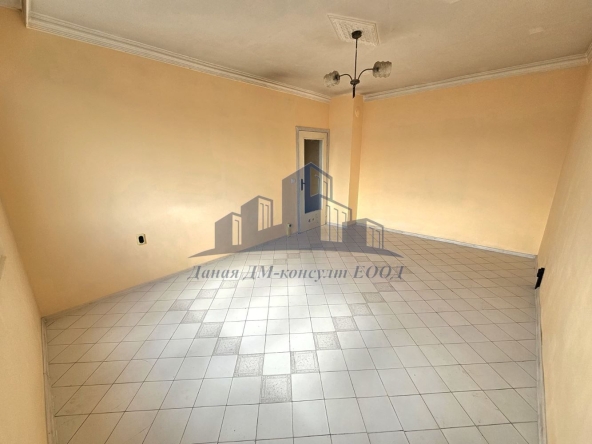 Едностаен апартамент в Шумен, Тракия - 48 кв.м за 1010 €/кв.м - Снимка #1