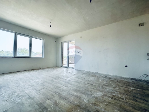 Многостаен апартамент в с. Стражица, Област Добрич - 125 кв.м за 368 €/кв.м - Снимка #1