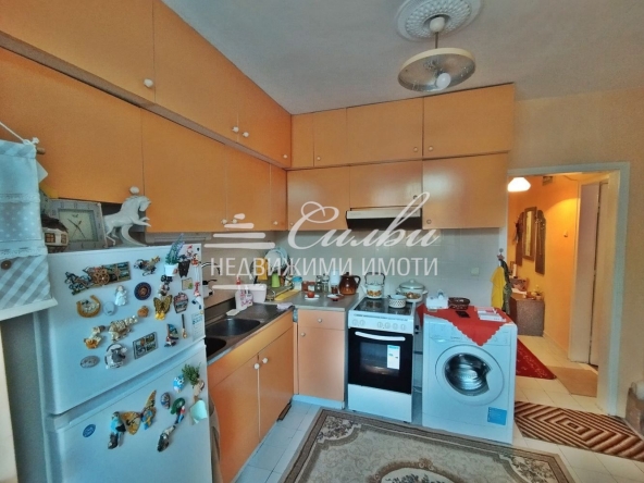 Тристаен апартамент в Шумен, Тракия - 82 кв.м за 1182 €/кв.м - Снимка #1