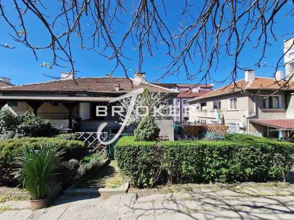 Къща в Кърджали, Център - 150 кв.м за 1234 €/кв.м - Снимка #1