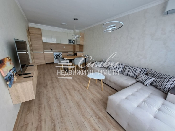 Дава се под наем Тристаен апартамент в Шумен, Пазара - 89 кв.м за 504.9 € - Снимка #1