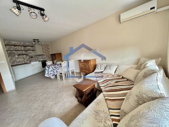 Дава се под наем Двустаен апартамент в Варна, Операта - 75 кв.м за 561 € - Снимка #1