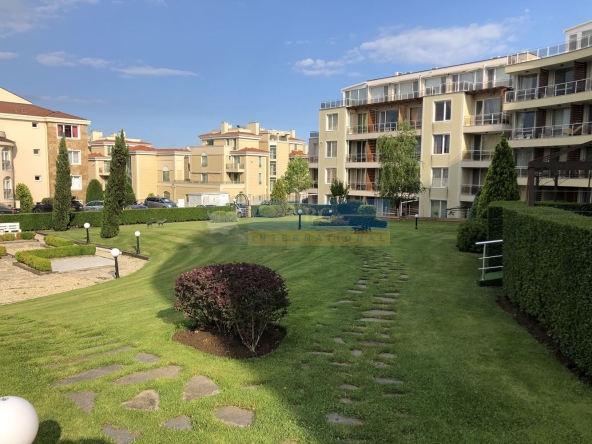 Двустаен апартамент в Черноморец - 52 кв.м за 1268 €/кв.м - Снимка #1