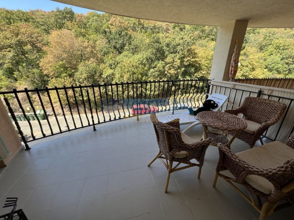 Двустаен апартамент в к.к. Елените - 73 кв.м за 822 €/кв.м - Снимка #1