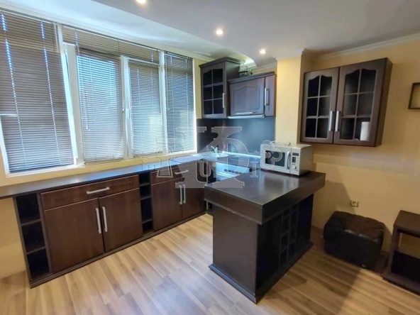 Тристаен апартамент в Добрич, Балик - 70 кв.м за 882 €/кв.м - Снимка #1