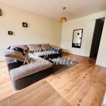 Дава се под наем Тристаен апартамент в Варна, Лятно кино Тракия - 110 кв.м за 459 € - Снимка #1