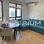 Дава се под наем Двустаен апартамент в к.к. Св.Св. Константин и Елена - 65 кв.м за 612 € - Снимка #1