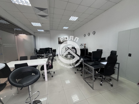 Офис в Пловдив, Център - 85 кв.м за 806 €/кв.м - Снимка #1