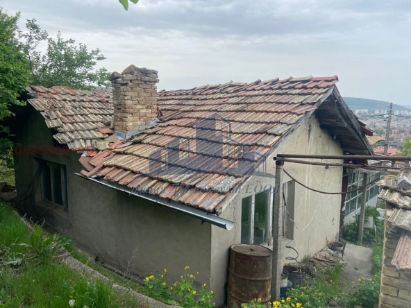 Къща в Шумен, Пожарната - 85 кв.м за 1000 €/кв.м - Снимка #1