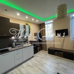 Дава се под наем Тристаен апартамент в Варна, Център - 74 кв.м за 1020 € - Снимка #1