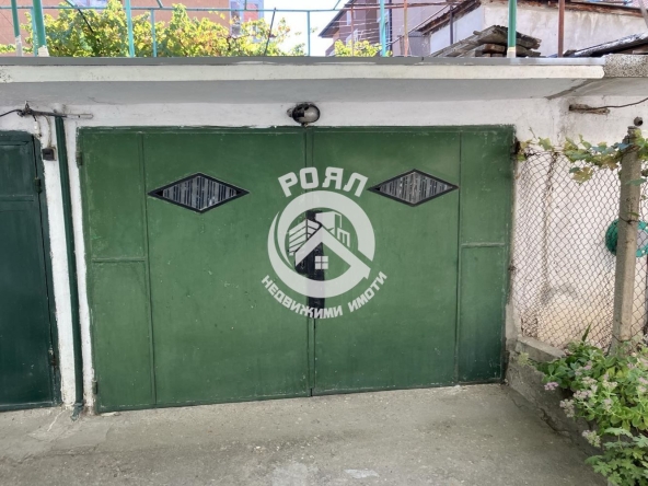 Дава се под наем Гараж / Паркомясто в Пловдив, Христо Смирненски - 18 кв.м за 76.5 € - Снимка #1