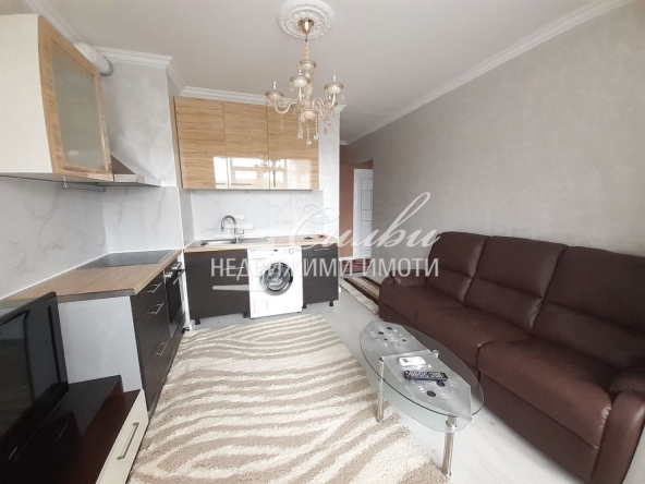 Тристаен апартамент в Шумен, Център - 68 кв.м за 1838 €/кв.м - Снимка #1